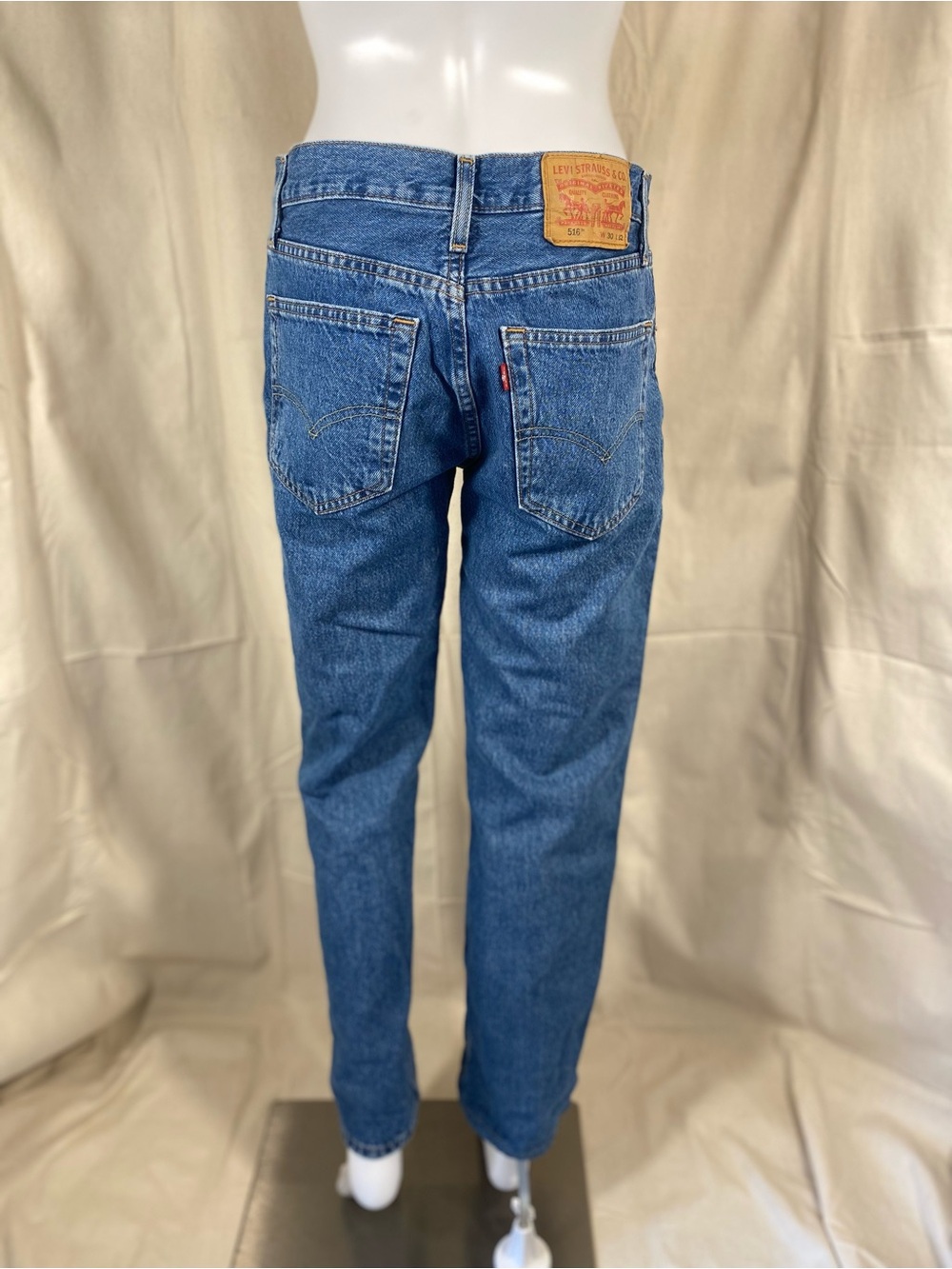 Classic Medium Wash Levi’s 516
